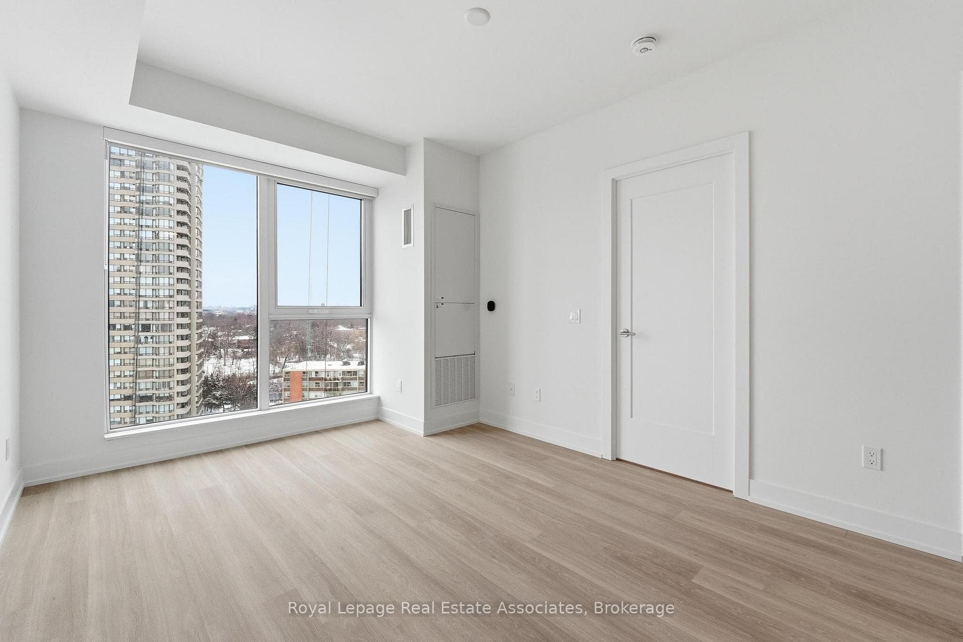 25 Cordova Avenue Unit 1103 photo 6