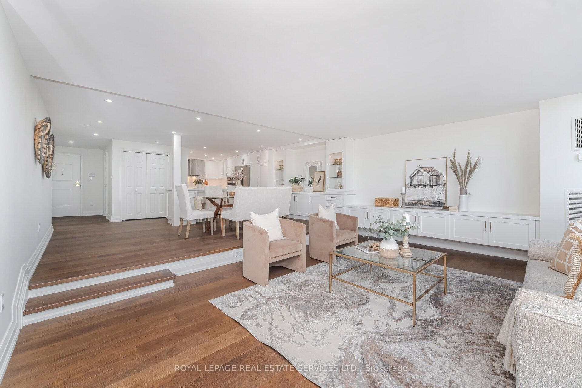2180 Marine Drive Unit 306 photo 1