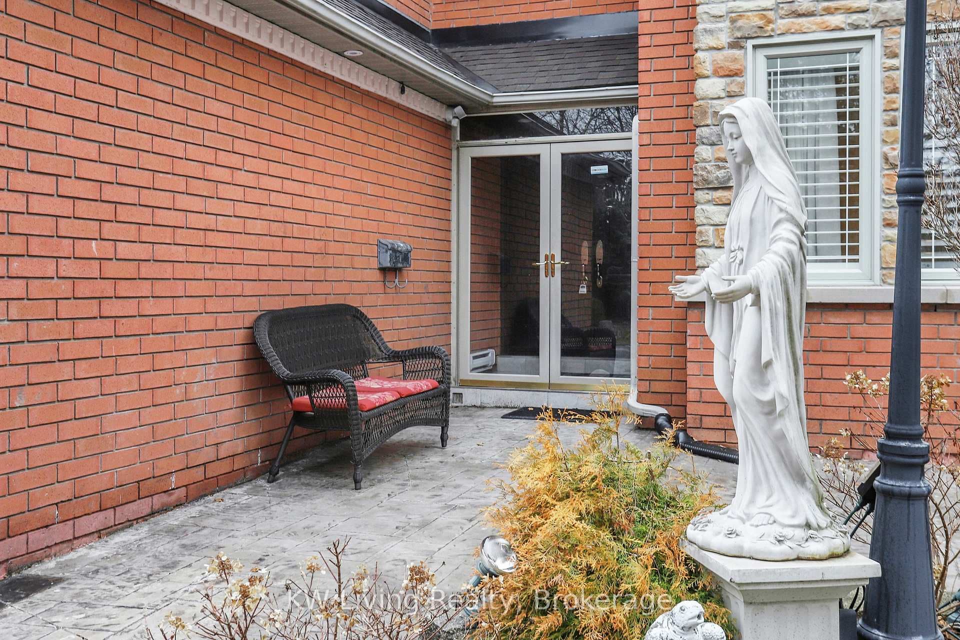 94 Silver Rose Crescent photo 5