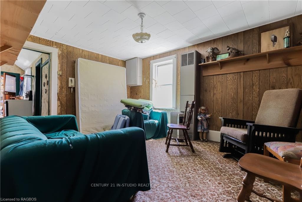 544 WEST Road photo 17
