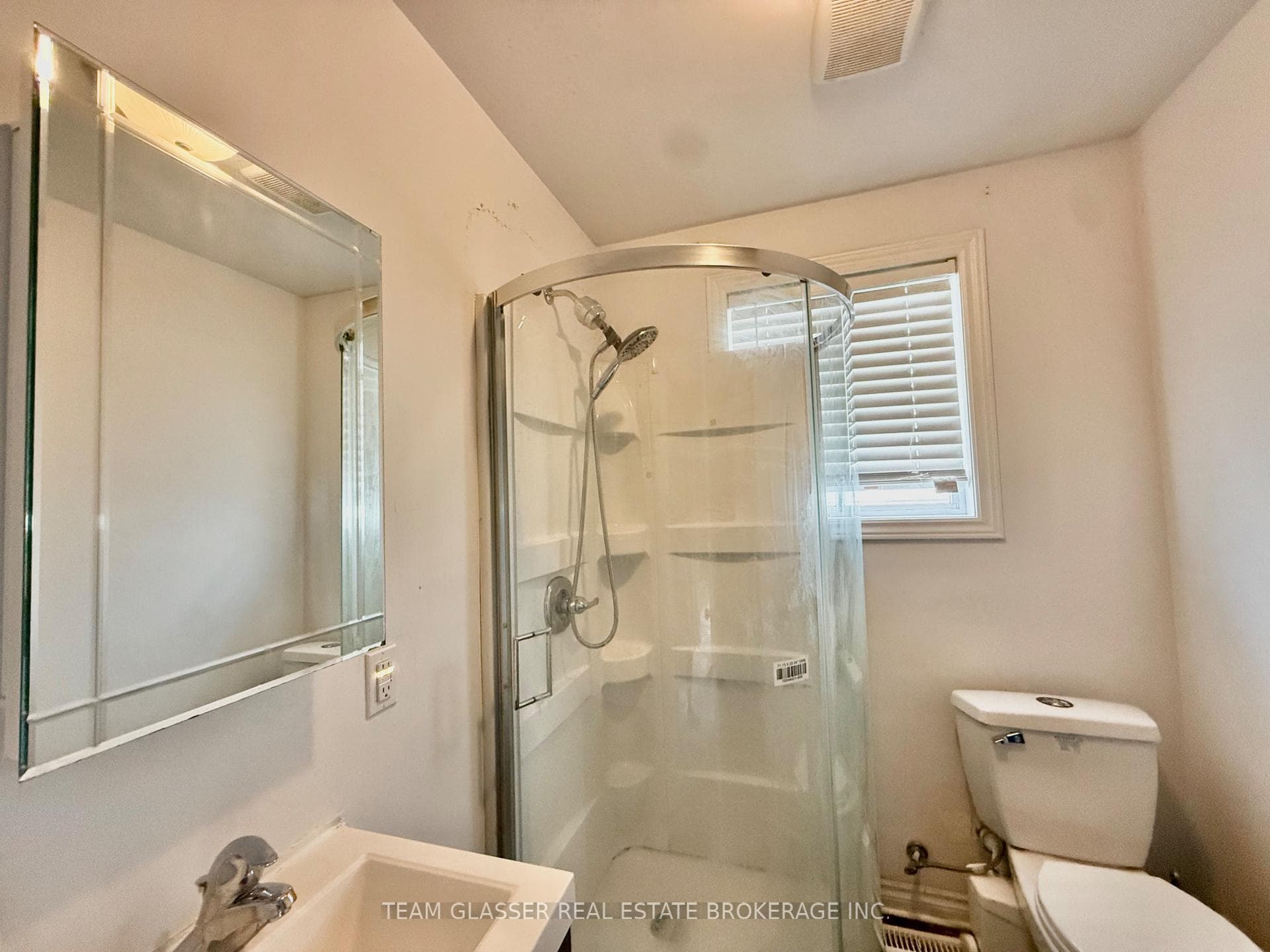 691 OAKCROSSING Road photo 8