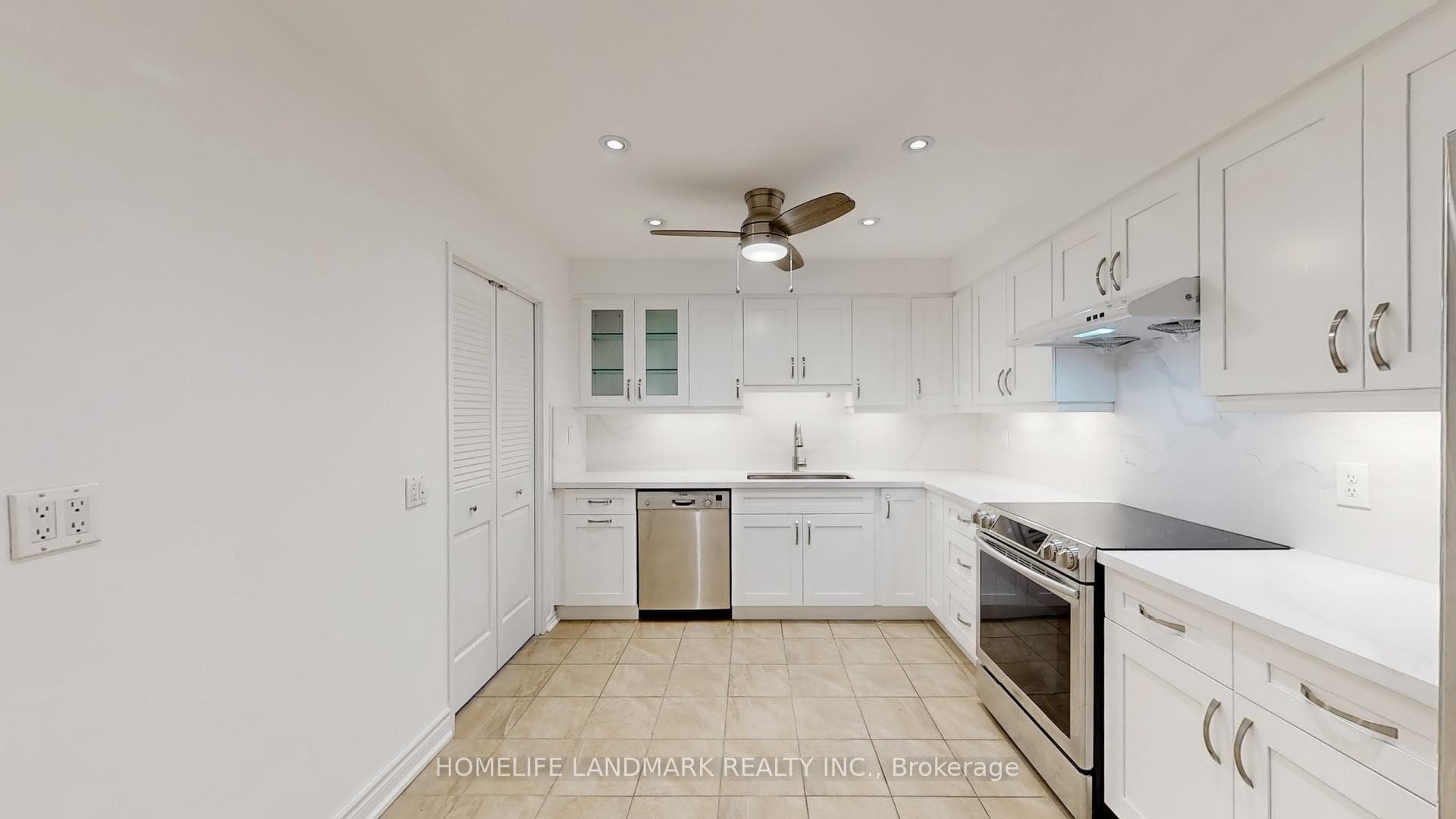 2185 Marine Drive Unit 107 photo 10