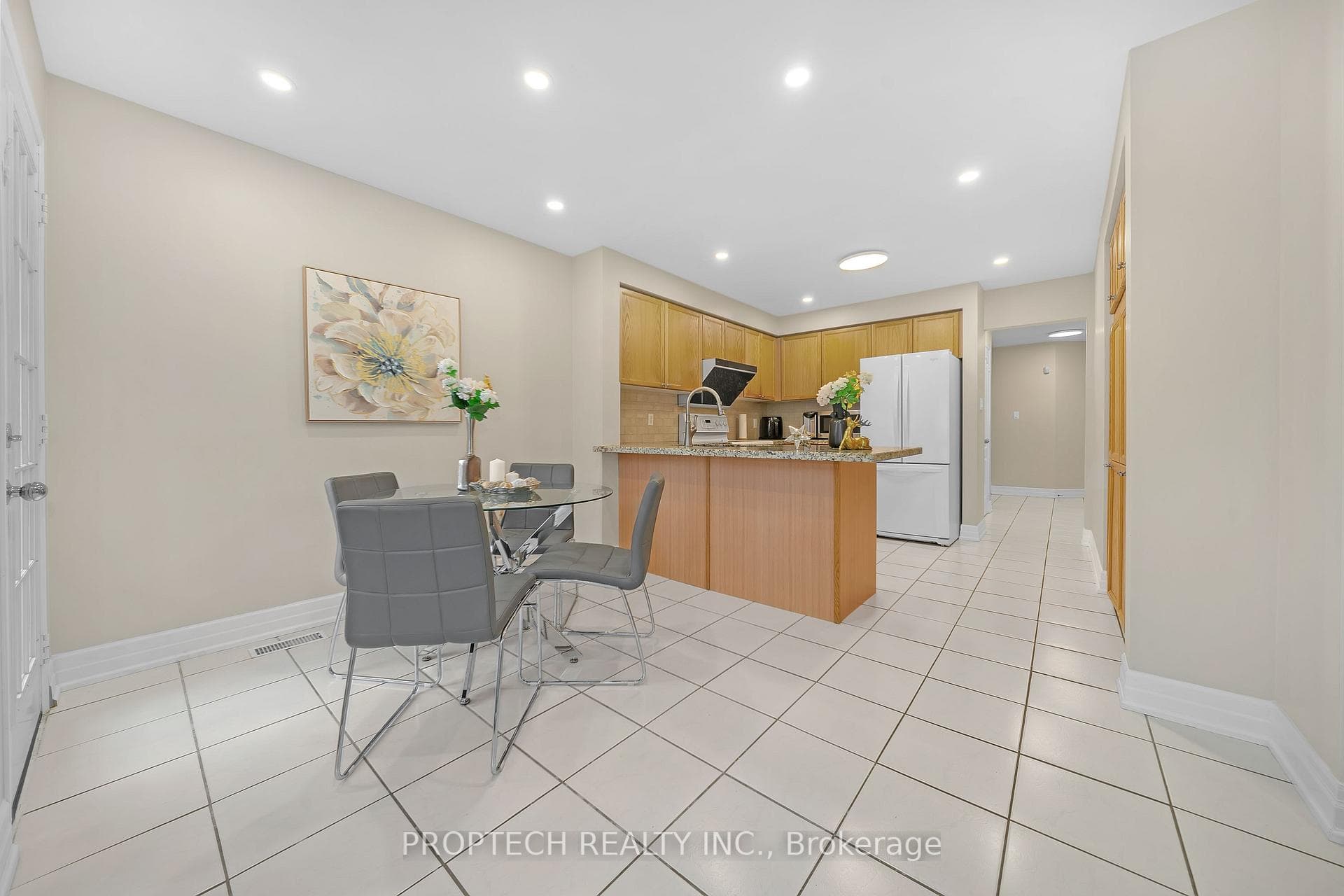 411 Heddle Crescent photo 11