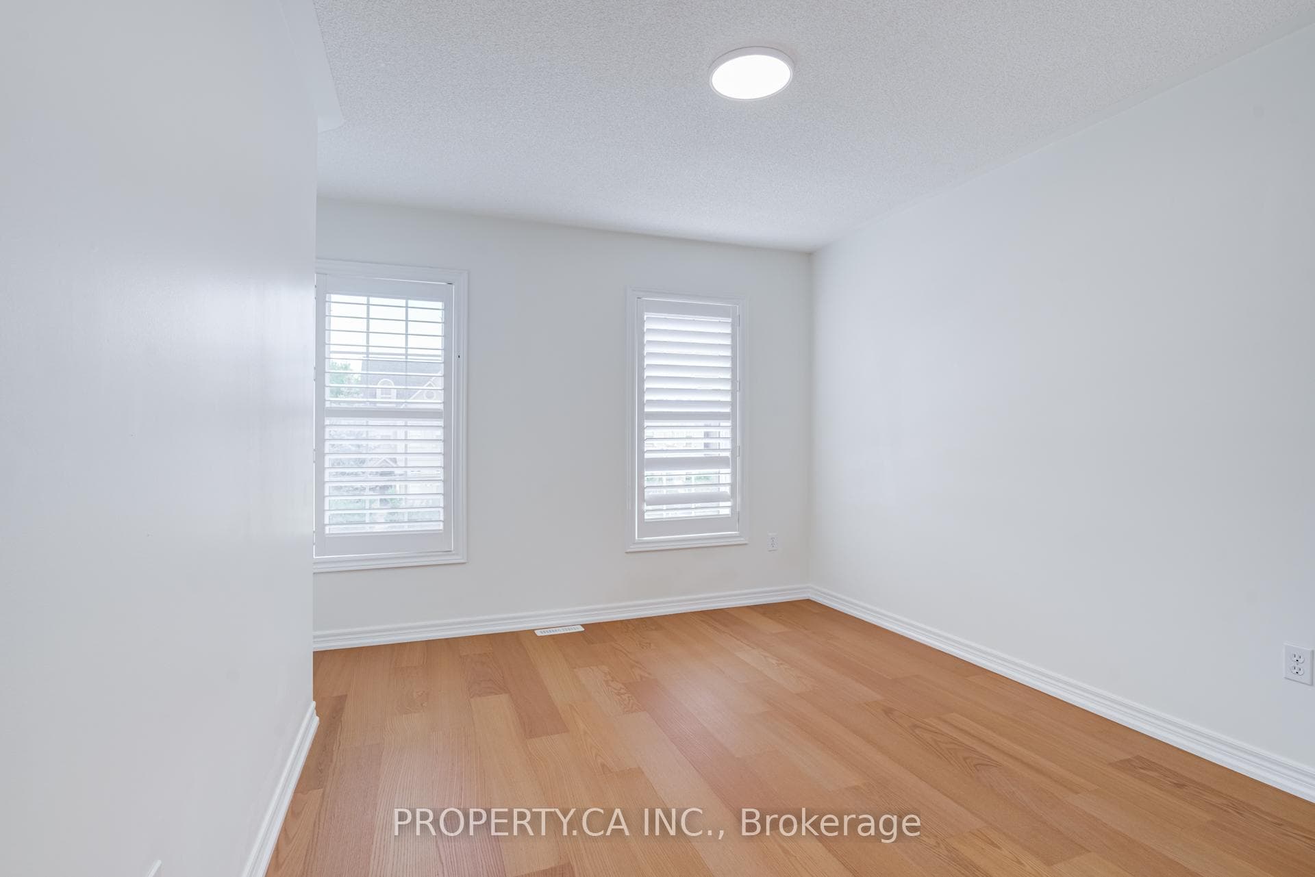 3347 Eglinton Avenue photo 29
