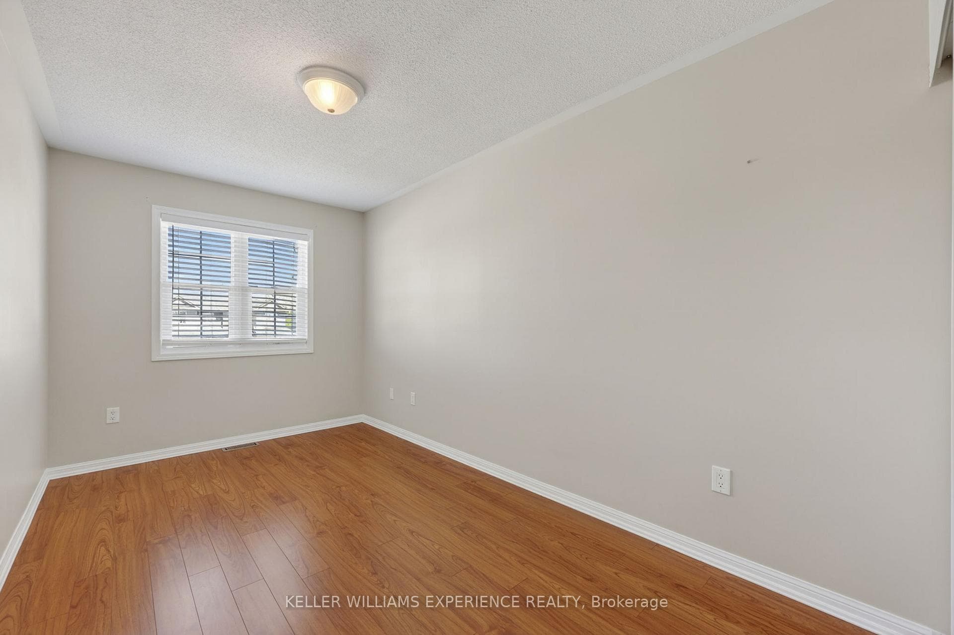 76 Commonwealth Road photo 34