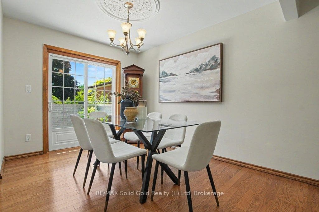 363 Roselawn Place photo 10