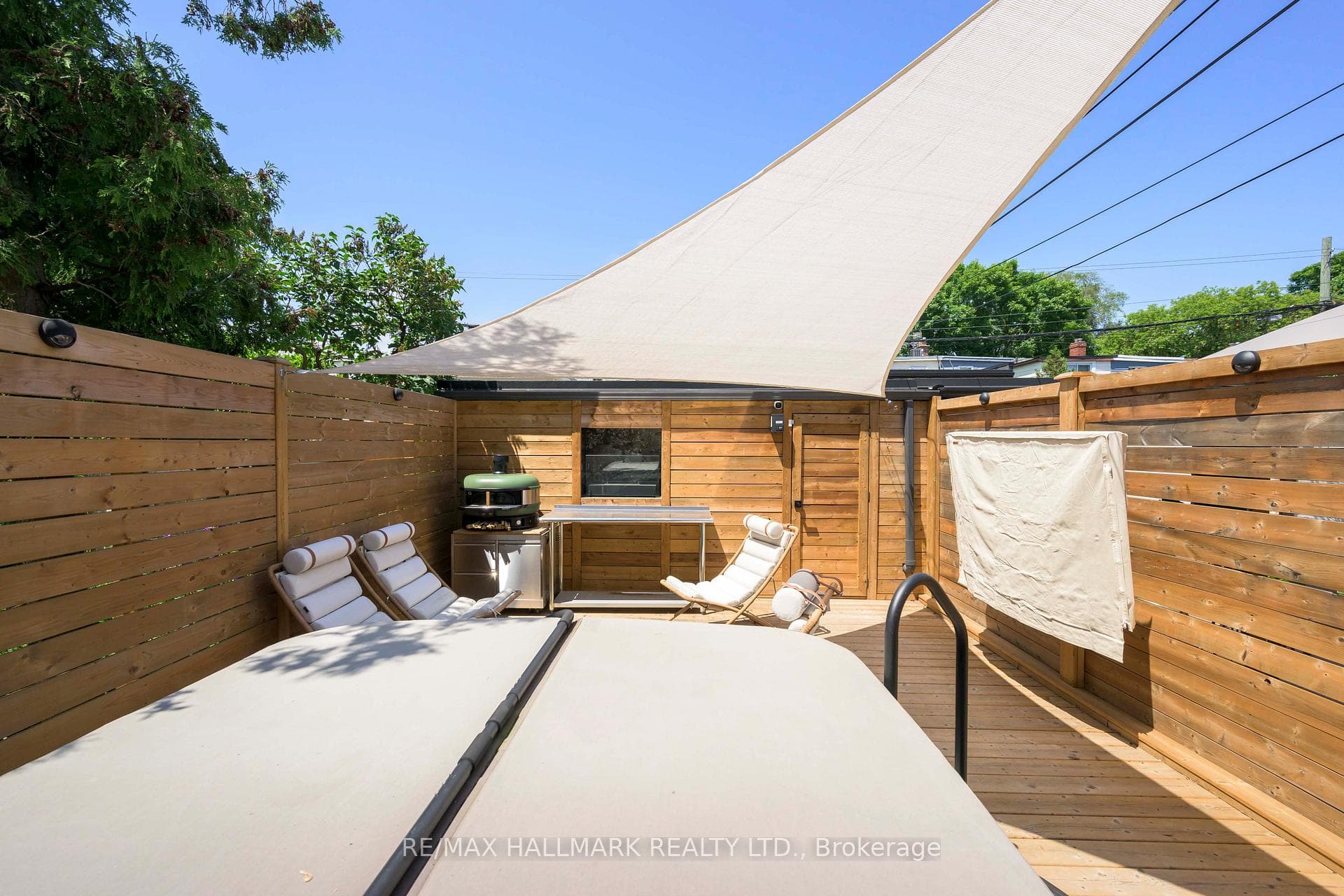 88 Harcourt Avenue photo 29