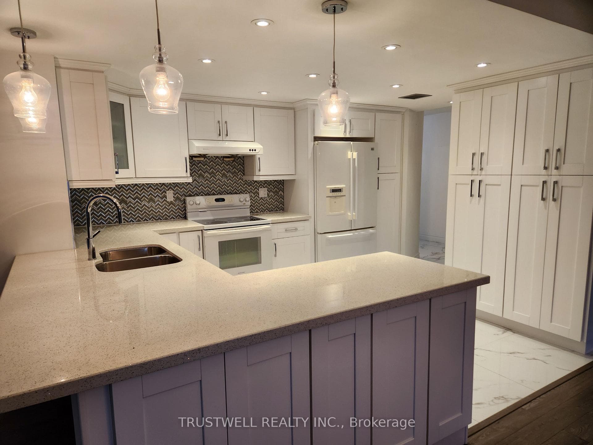 65 Skymark Drive Unit 1706 photo 1