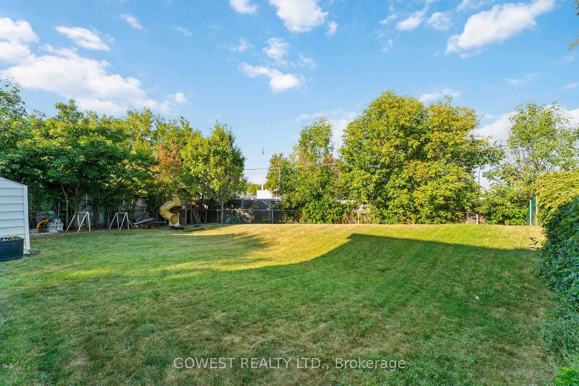 94 Fieldgate Drive photo 29