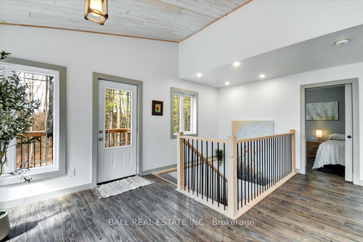 1404 Hybla Road photo 21