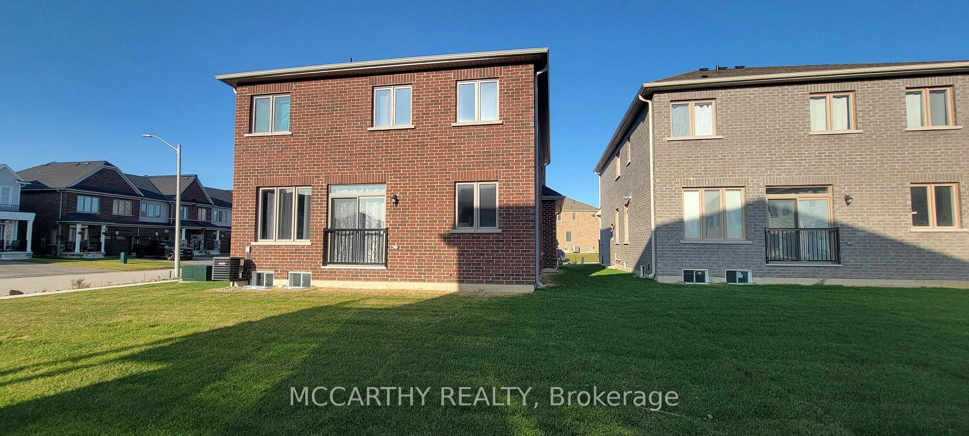 36 Doc Lougheed Avenue photo 18