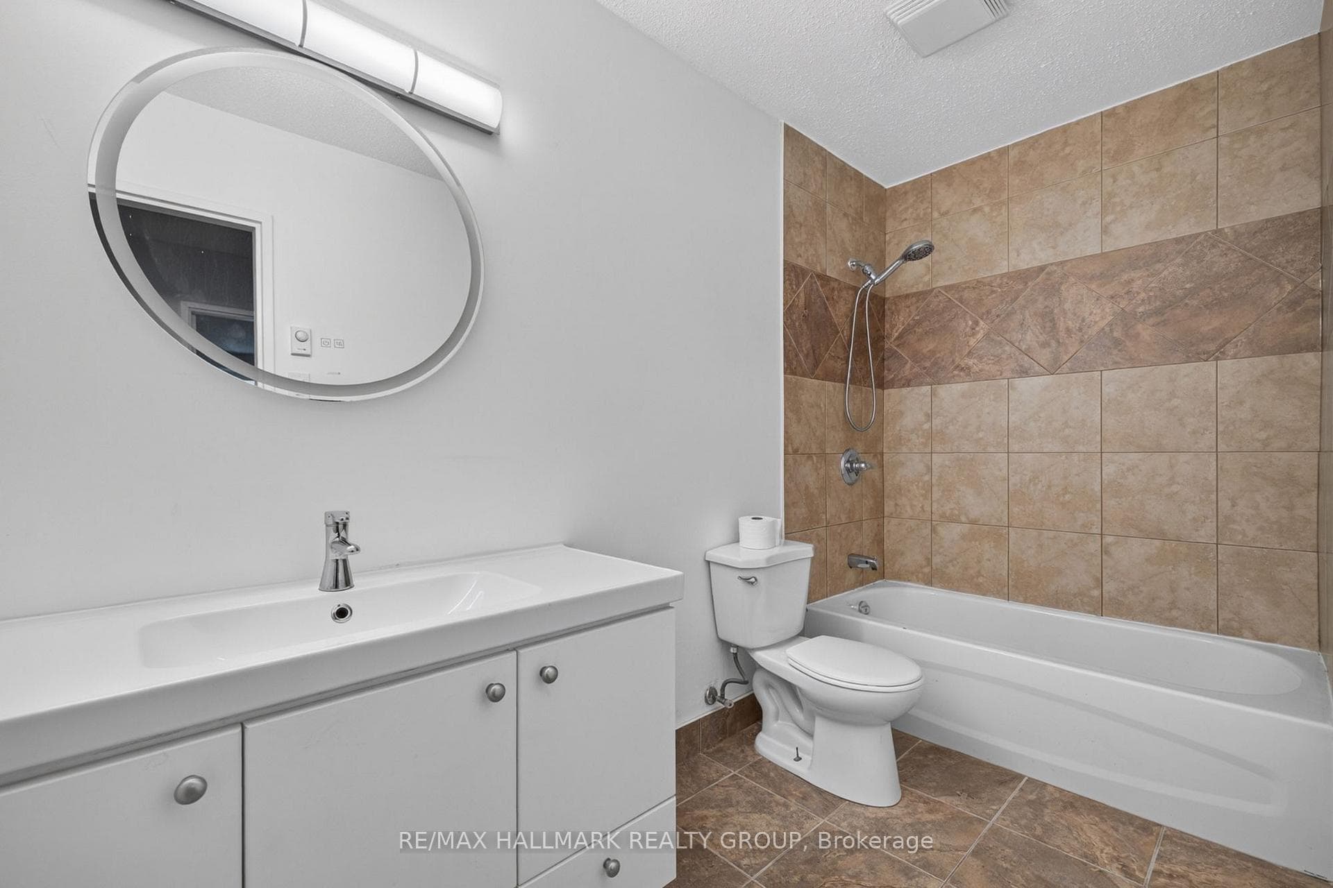 2080 Ogilvie Road Unit 9J photo 22