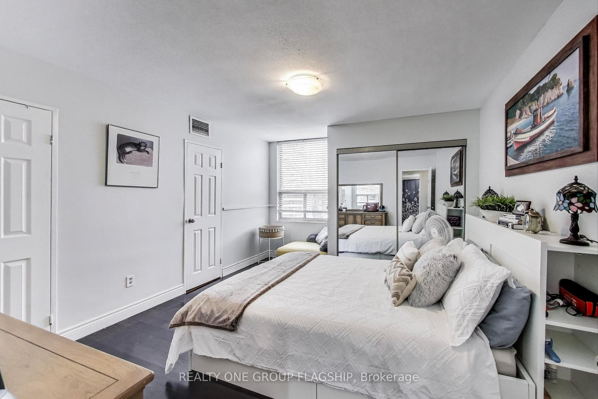 10 Edgecliff Golfway Unit 1009 photo 16