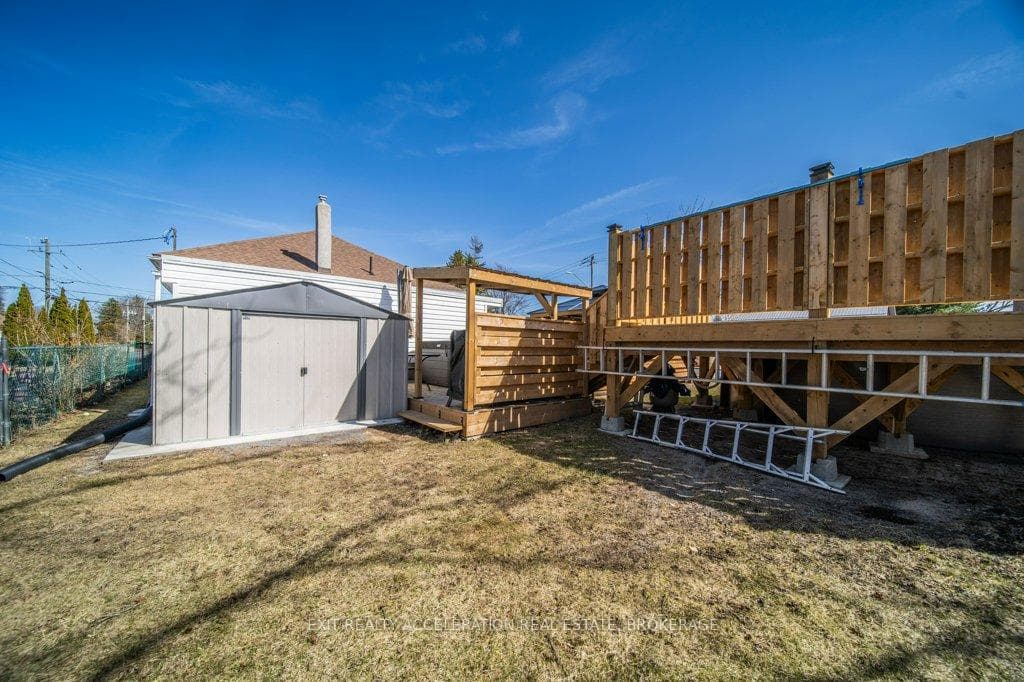 302 Camden Road photo 37
