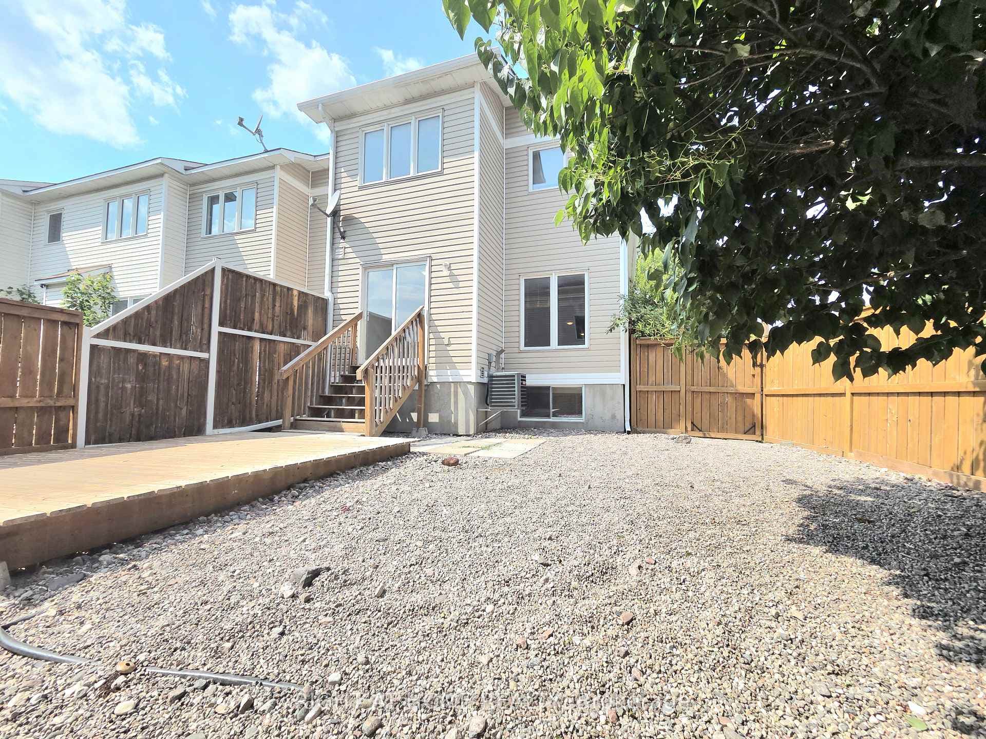 232 Meadowbreeze Drive photo 22
