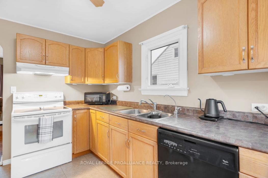 31 Lemoine Street photo 15