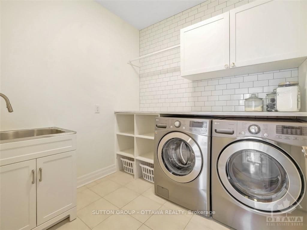 179 LAMPREY Street photo 22