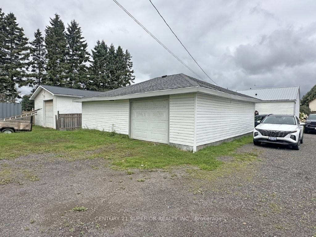 458 Francis Street photo 41
