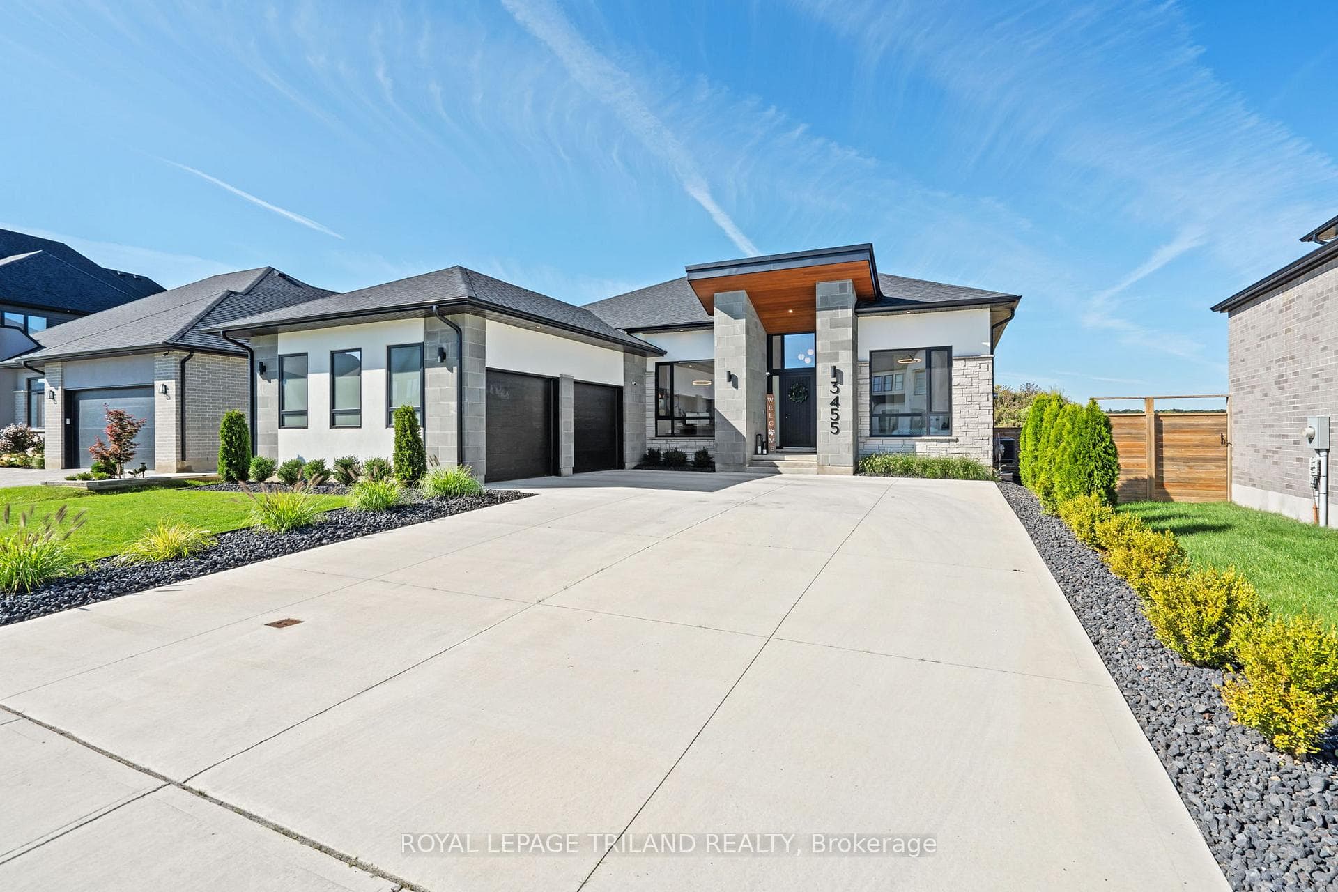 3455 Grand Oak Crossing photo 2