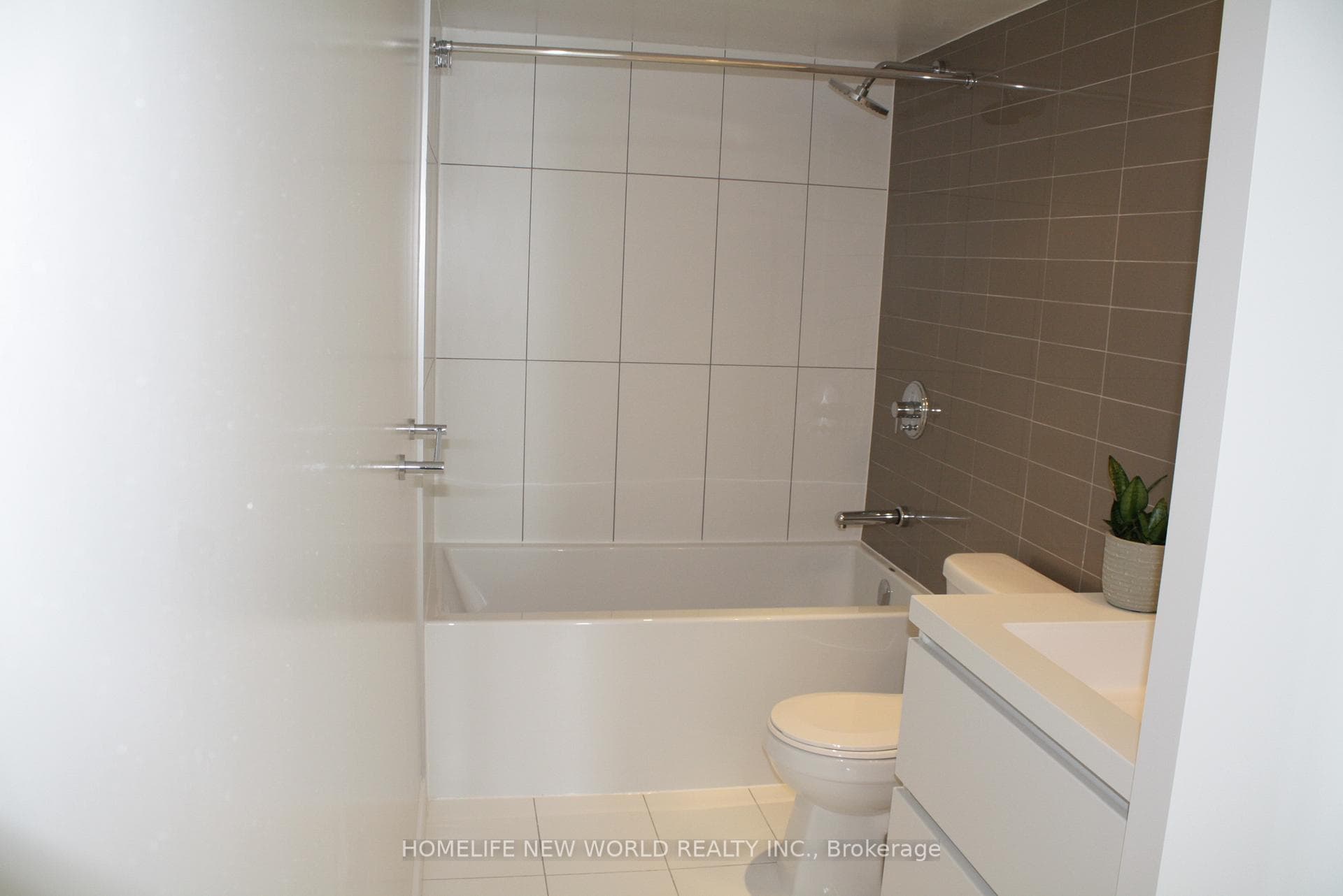 2nd Washroom
