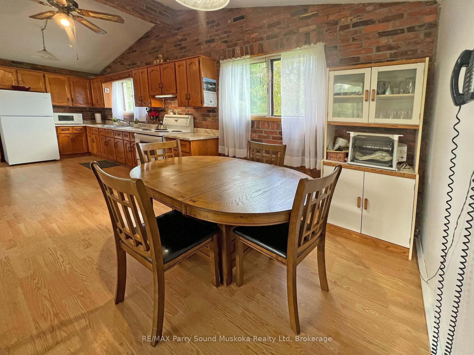 Spacious Kitchen Dining Area