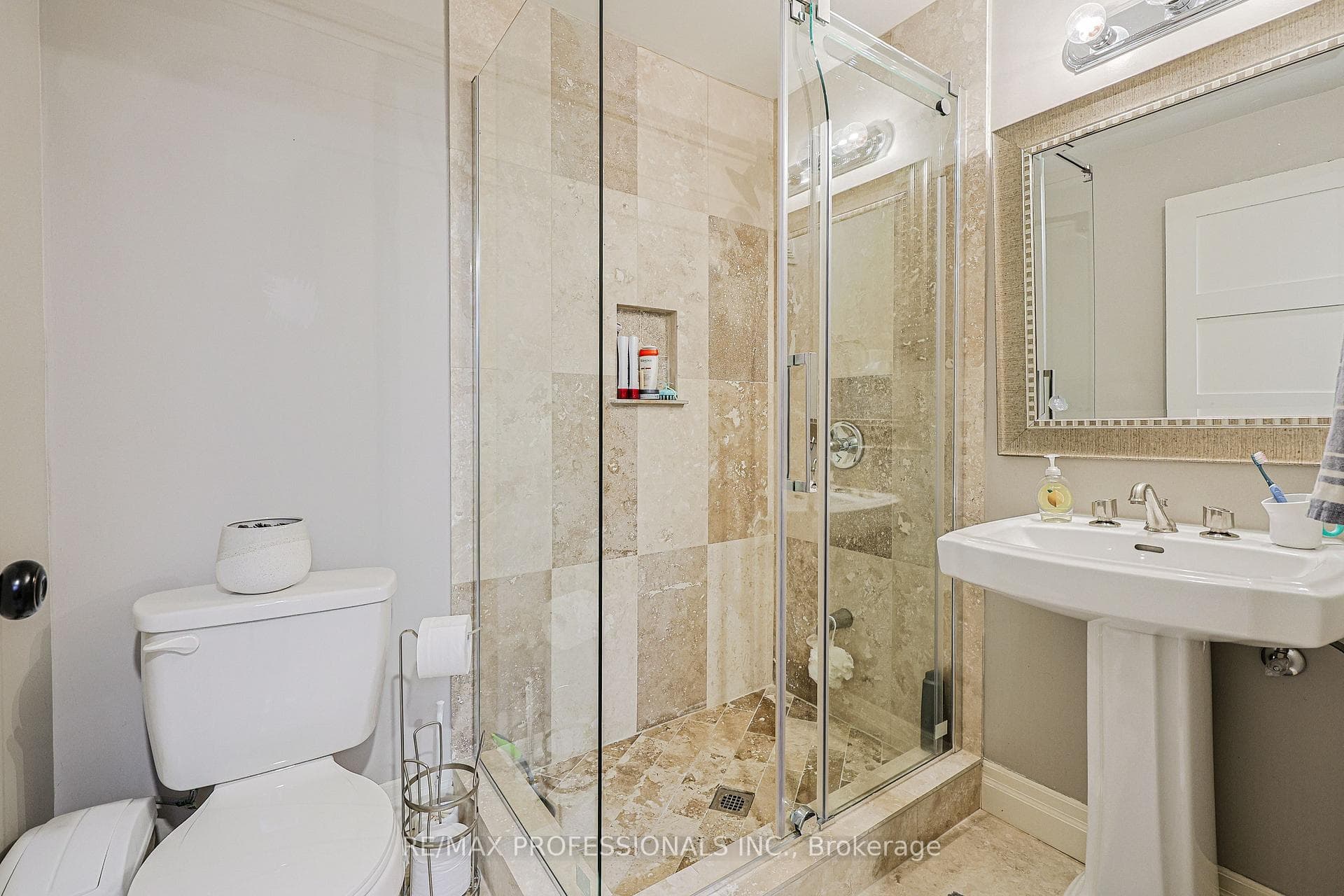 9B Harlton Crescent photo 40