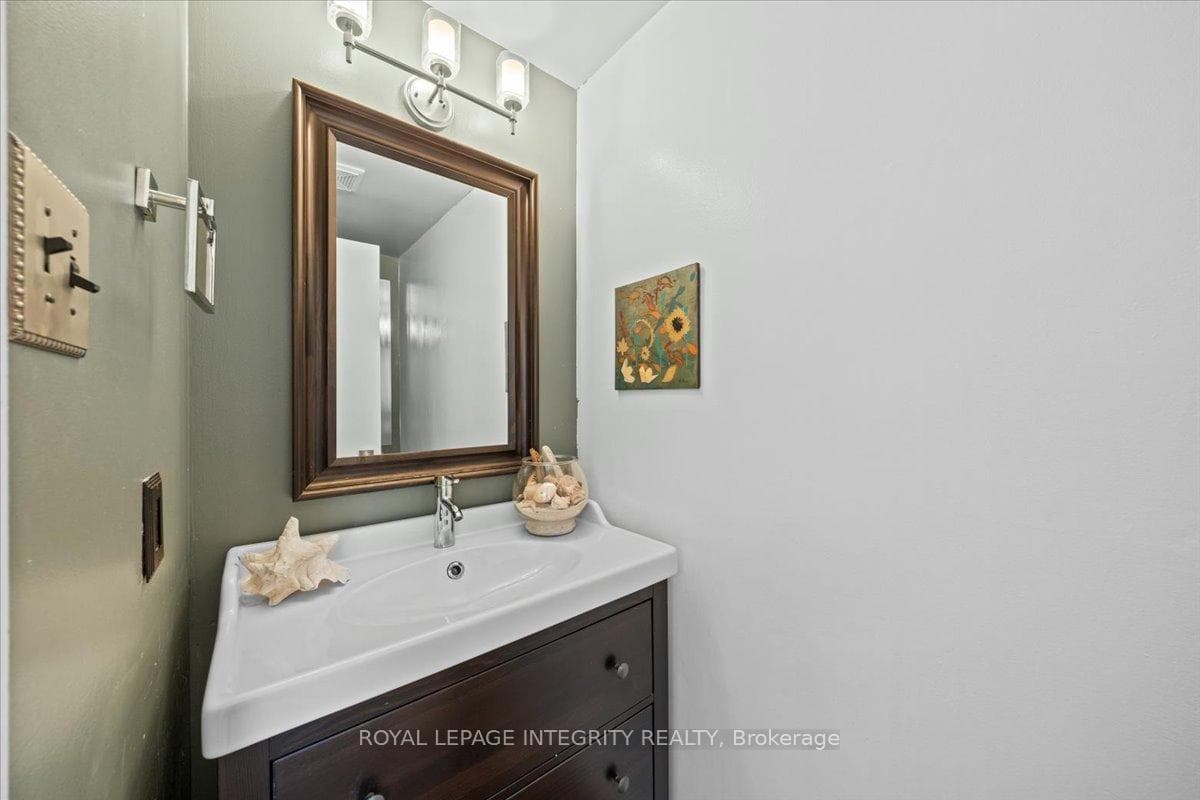 1196 Priory Lane photo 11