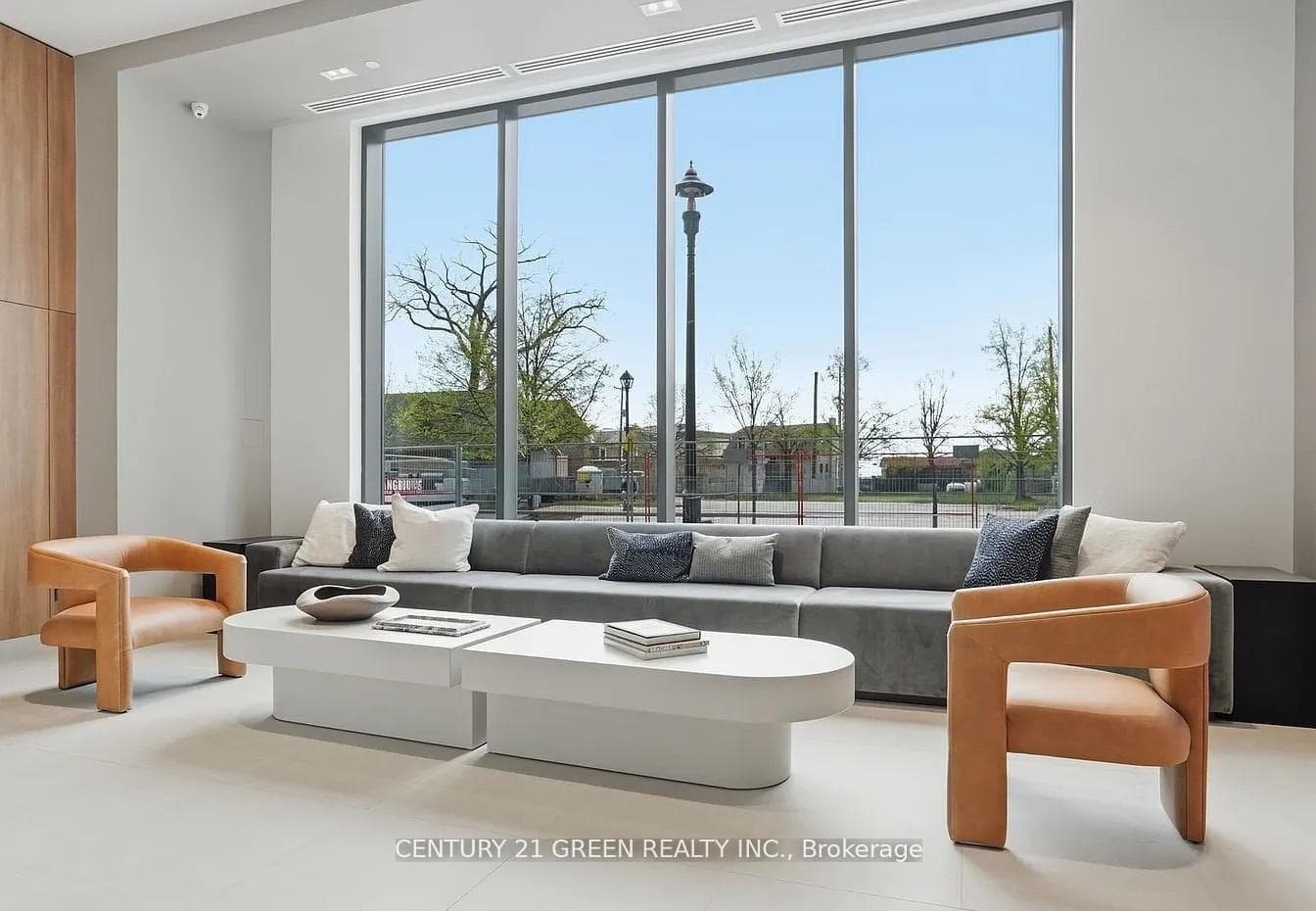 2075 Lakeshore Road Unit 412 photo 6