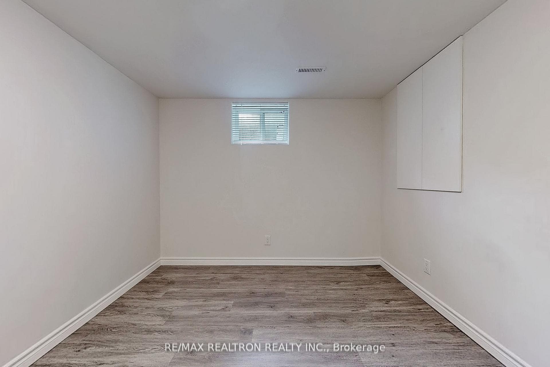 493 Hillside Drive Unit BSMT photo 11
