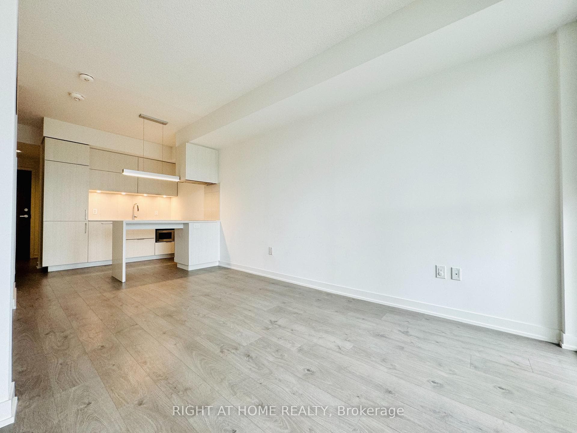 20 Richardson Street Unit 404 photo 1