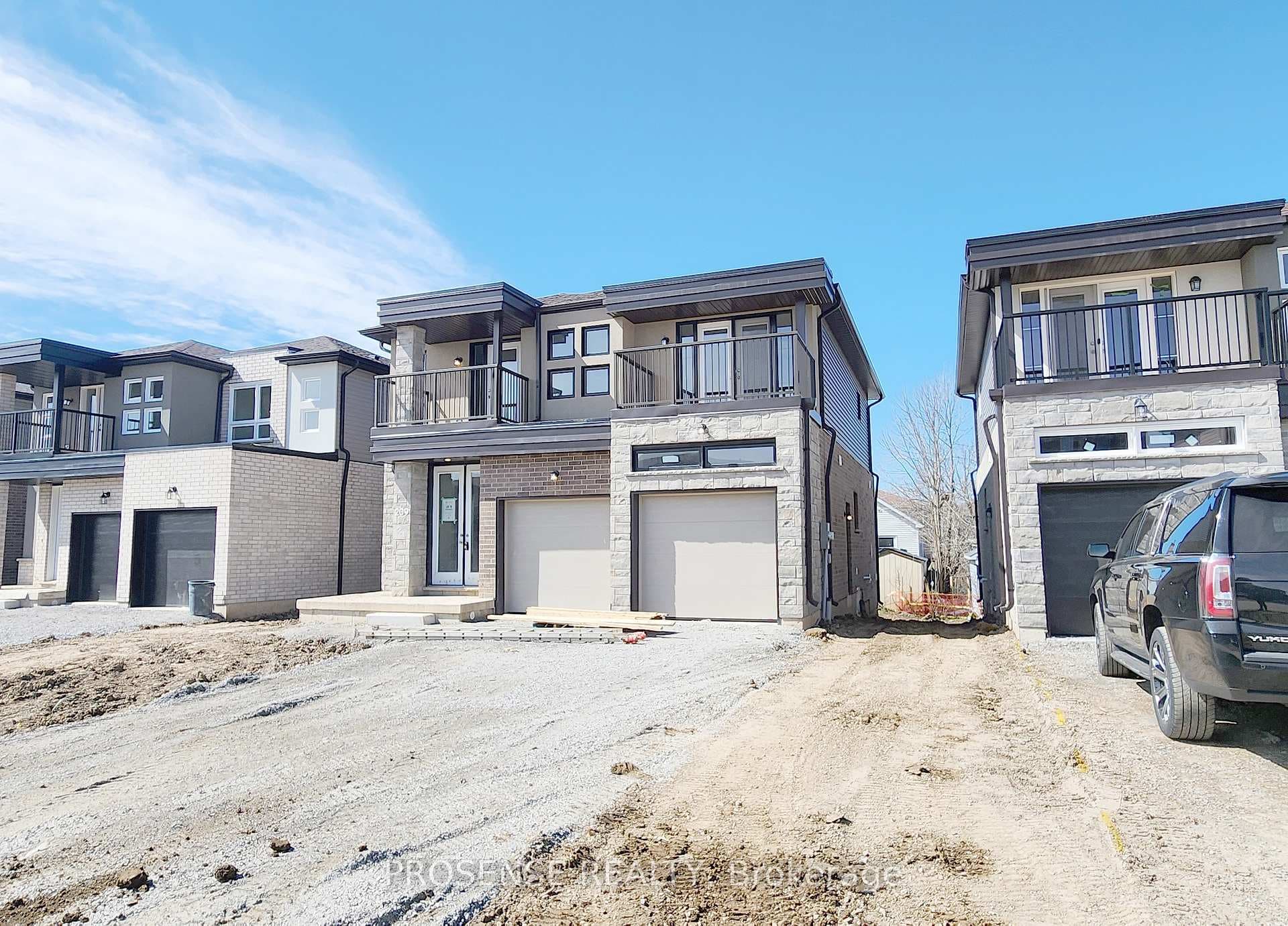 209 PILKINGTON Street photo 2