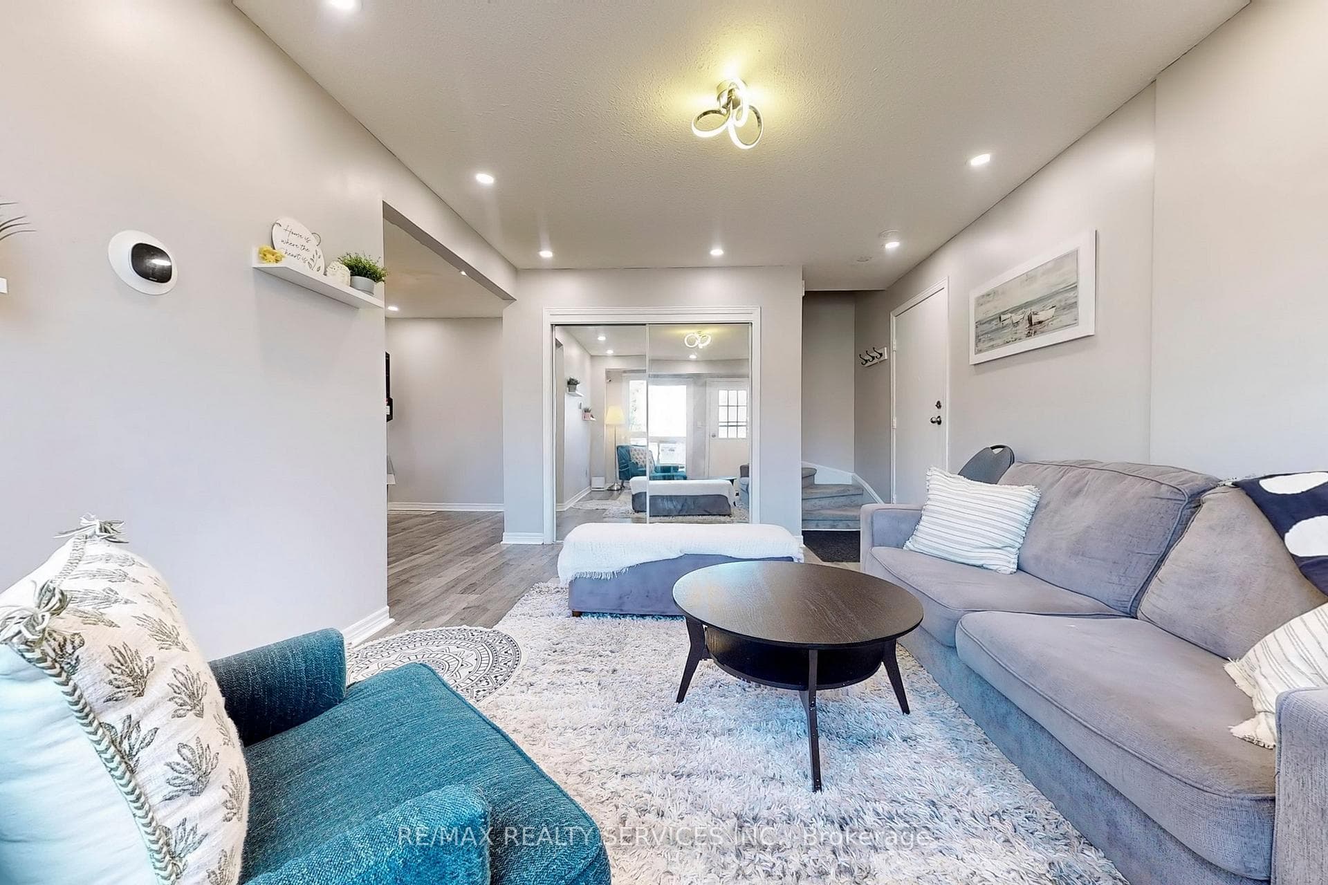 960 Glen Street Unit 37 photo 5