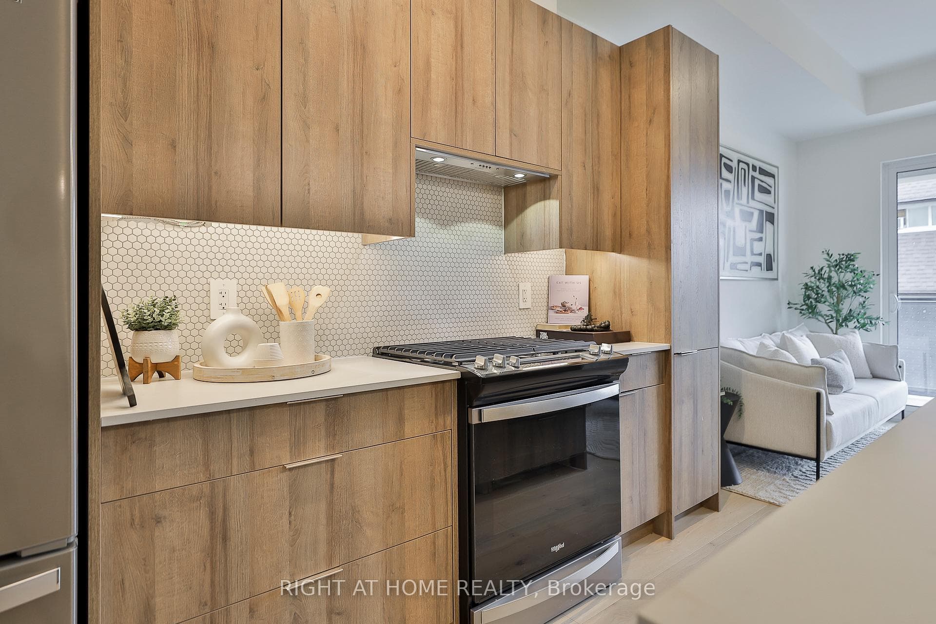 495 Logan Avenue Unit 205 photo 6