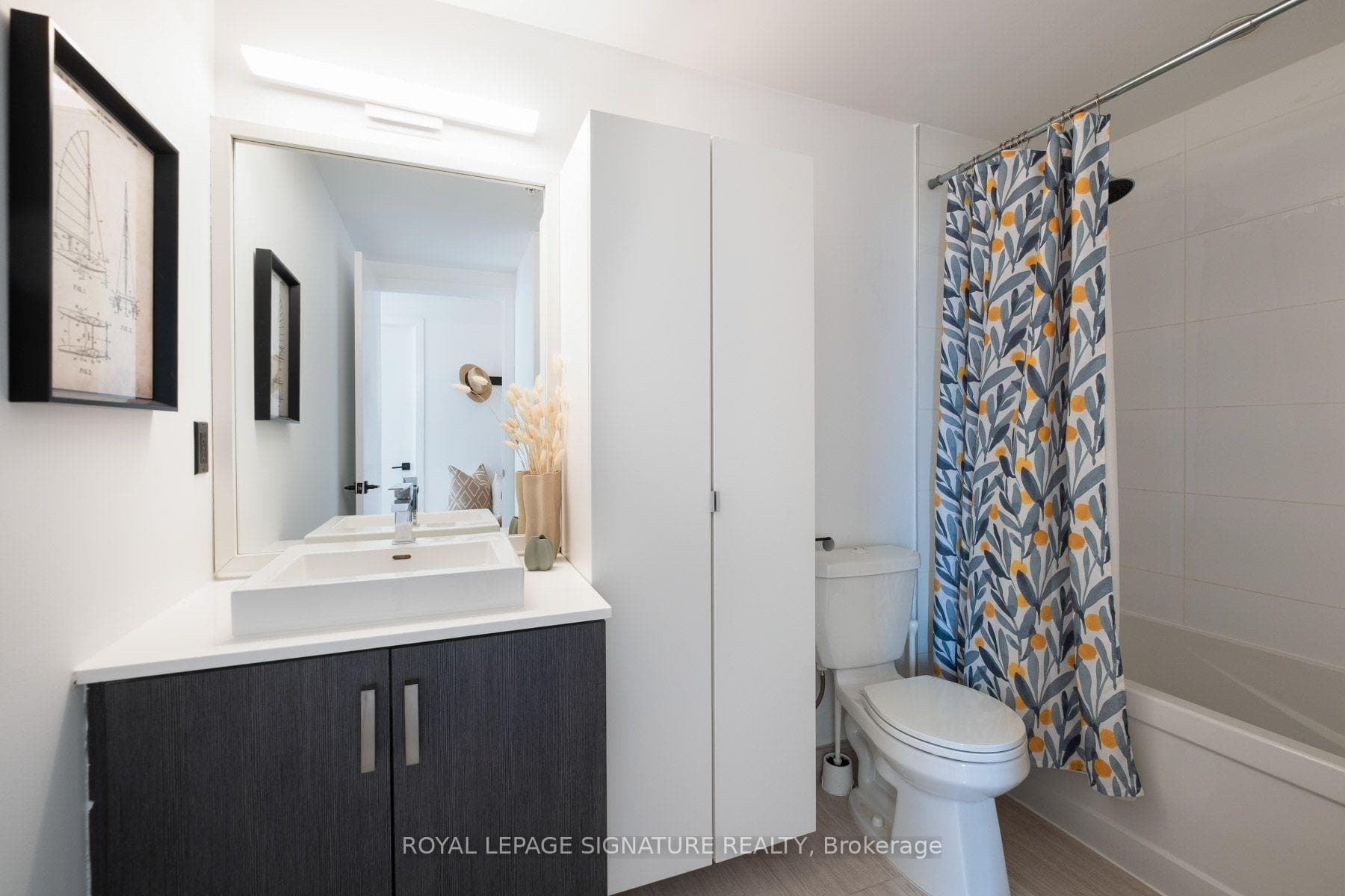 36 Howard Park Avenue Unit 610 photo 21