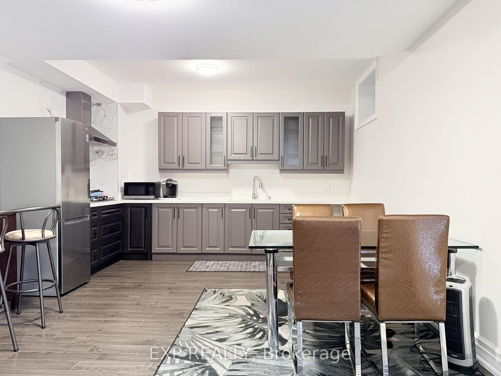 1606 Sandhurst Crescent Unit Lower photo 25