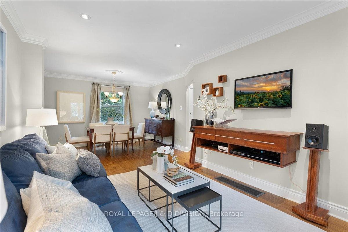 43 Allister Avenue photo 17