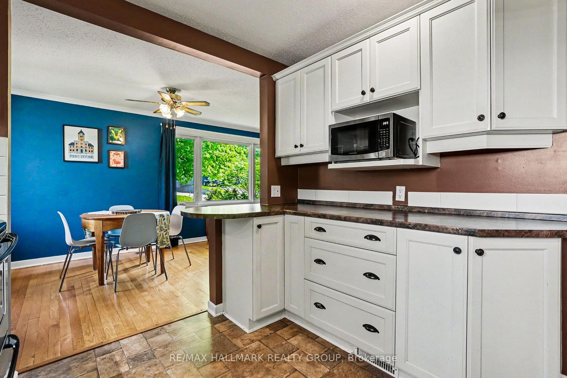 33 Newbury Avenue photo 10