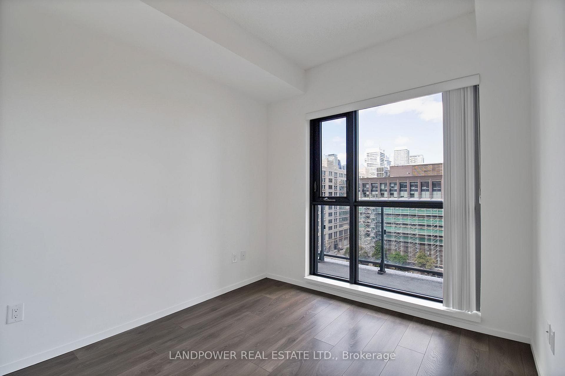 159 Dundas Street Unit 1107 photo 10
