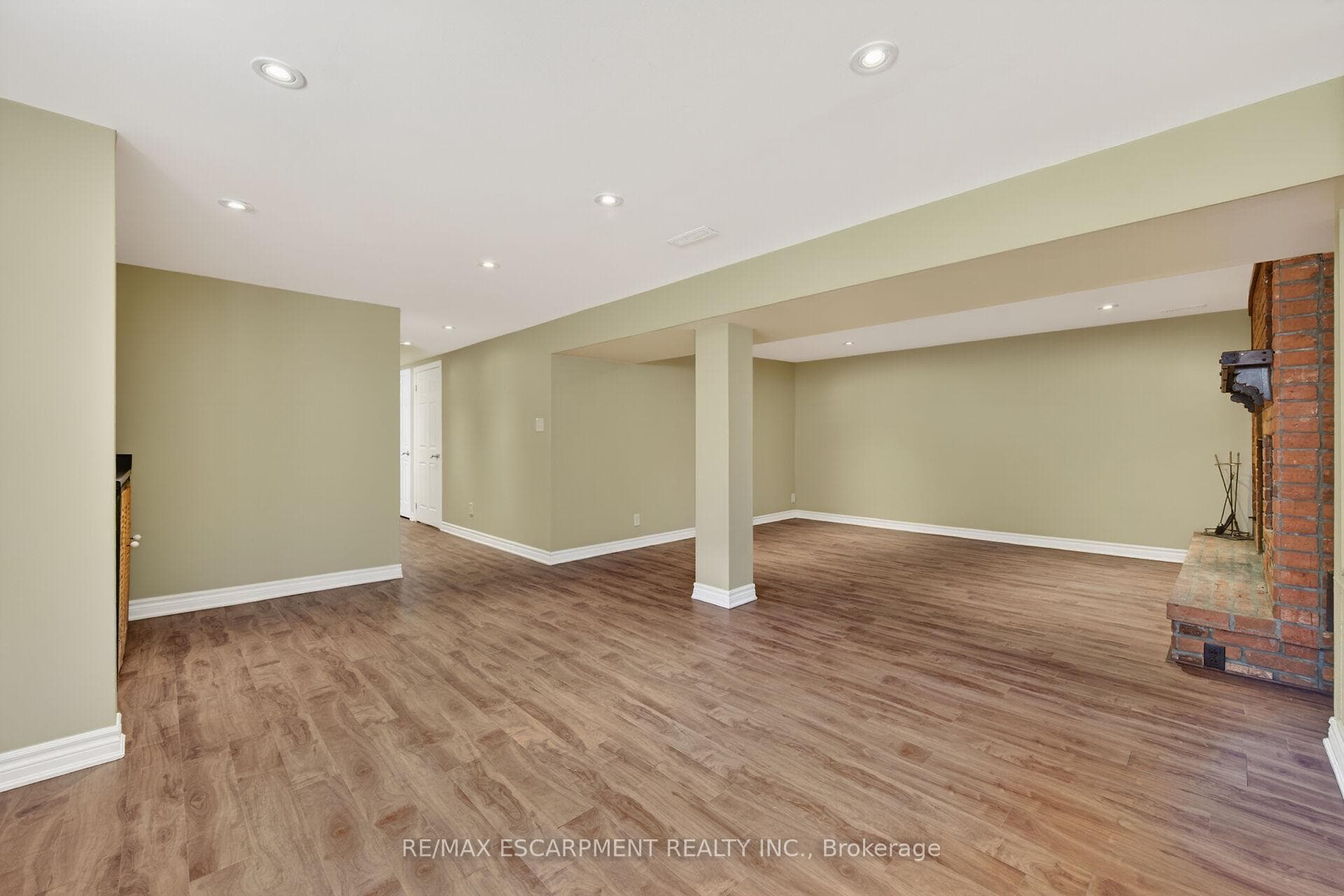 217 West 15th Street photo 32