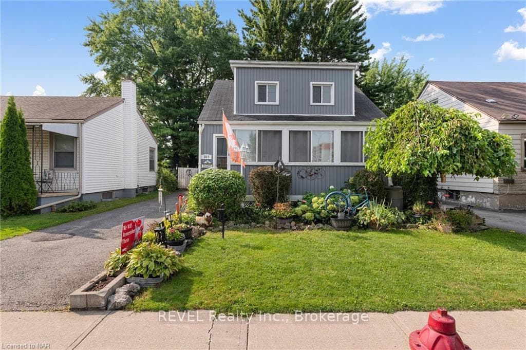 385 LINCOLN Street photo 1