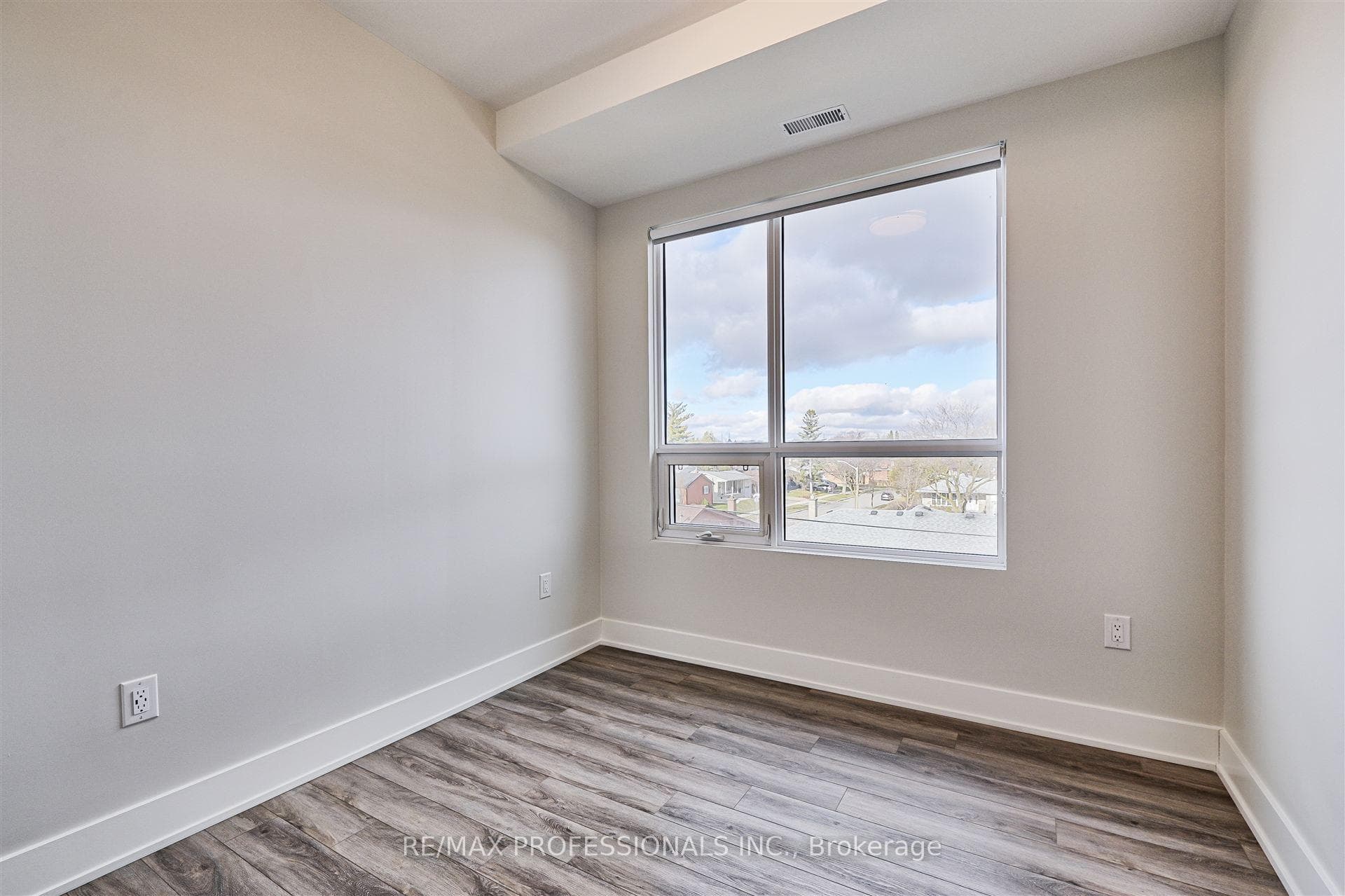 62 Dixfield Drive Unit 103 photo 16
