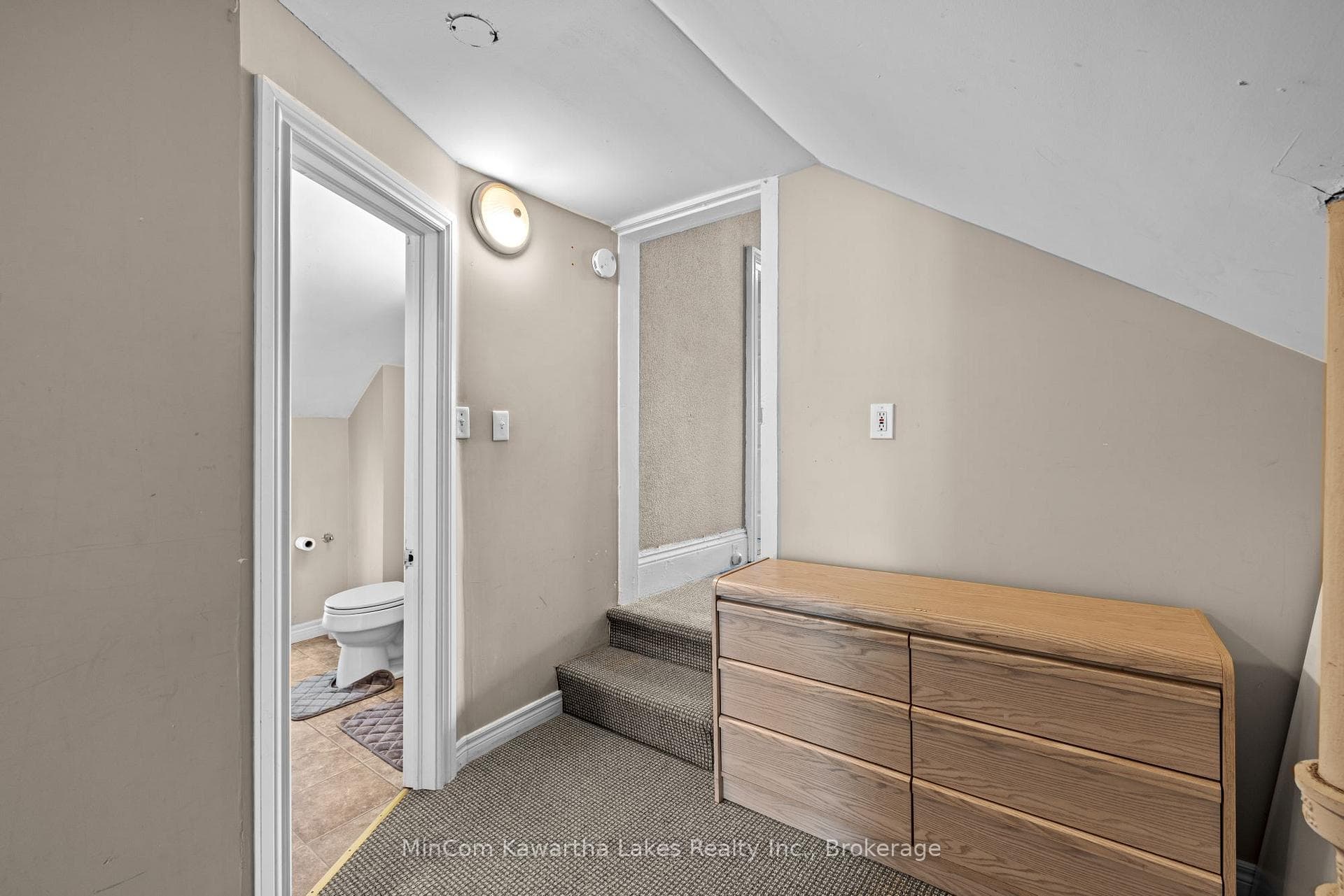 270 Sherbrooke Street photo 14