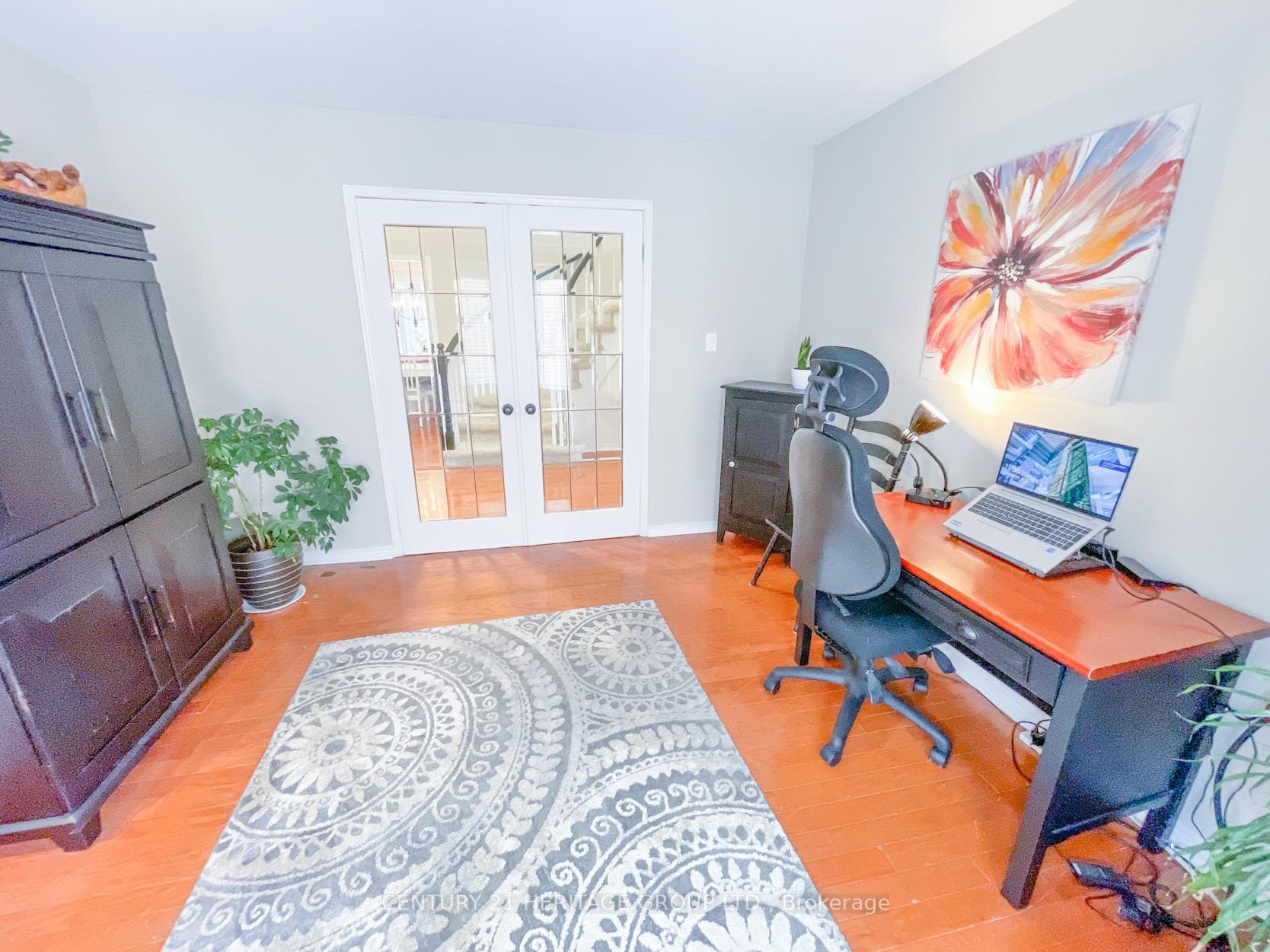 379 Amberlee Court photo 6
