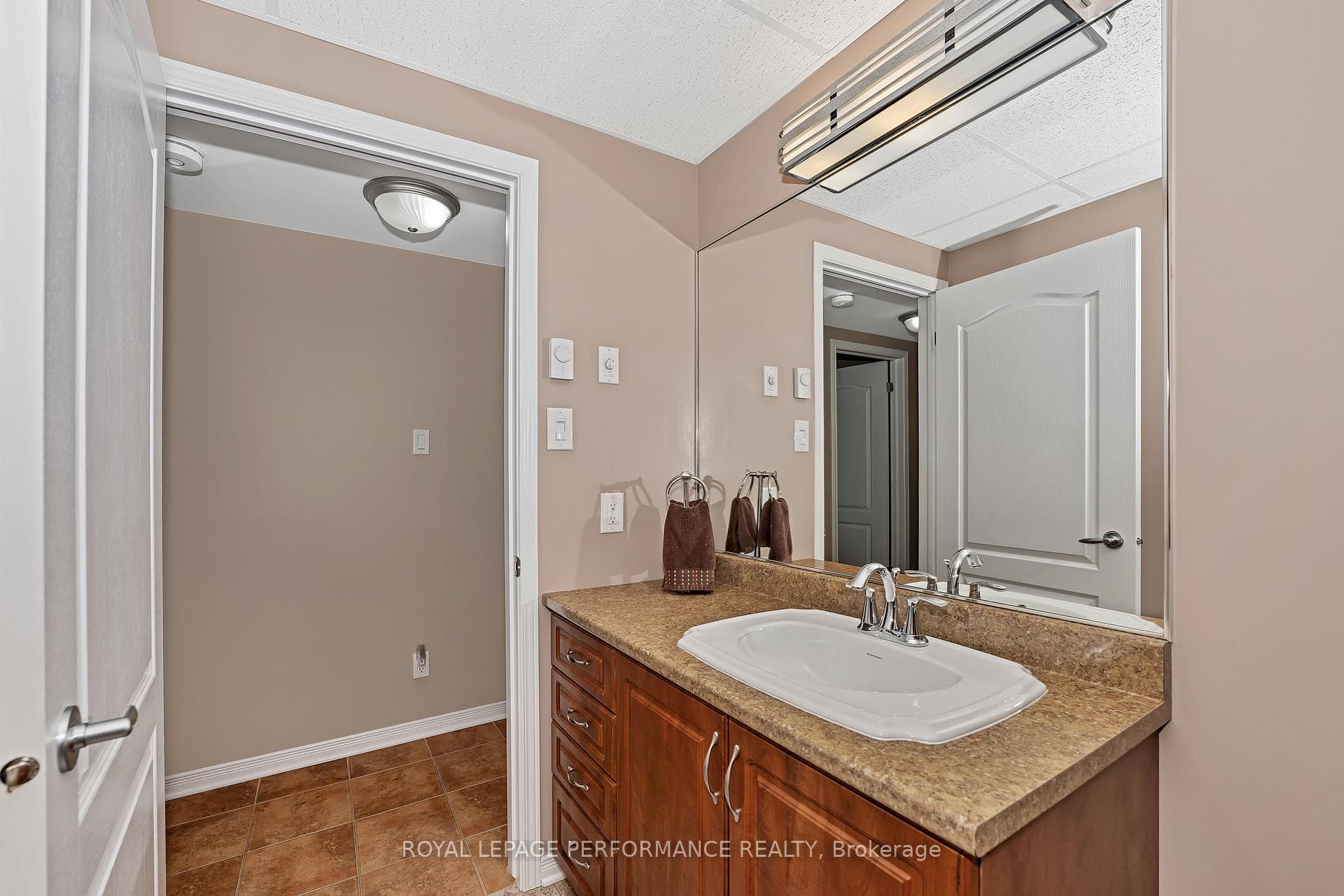 2360 Albert Street Unit 205 photo 25