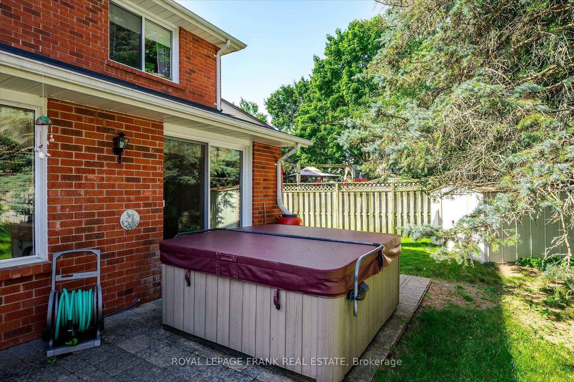 51 Ridgewood Court photo 39