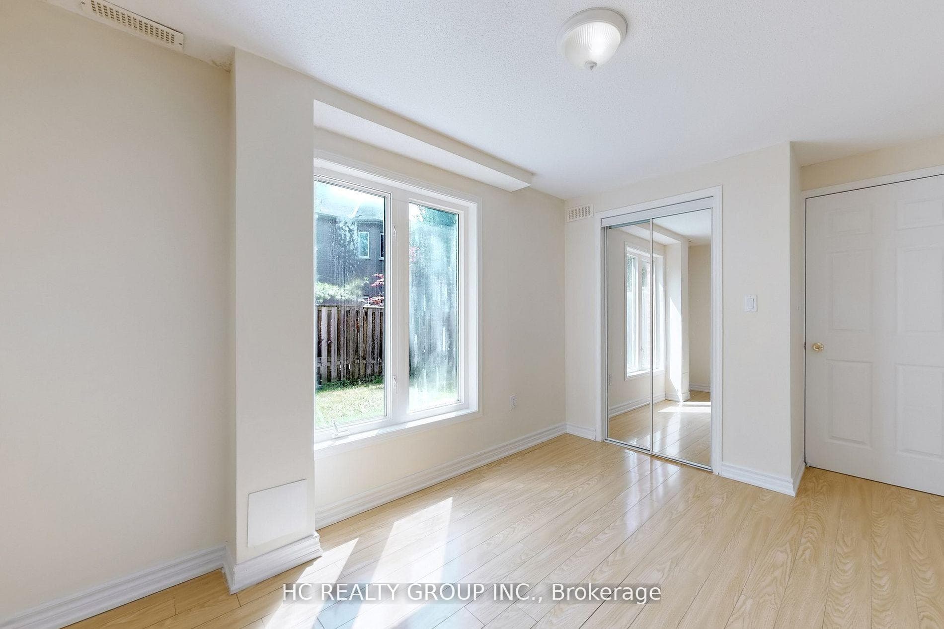 47 Medoc Place photo 17