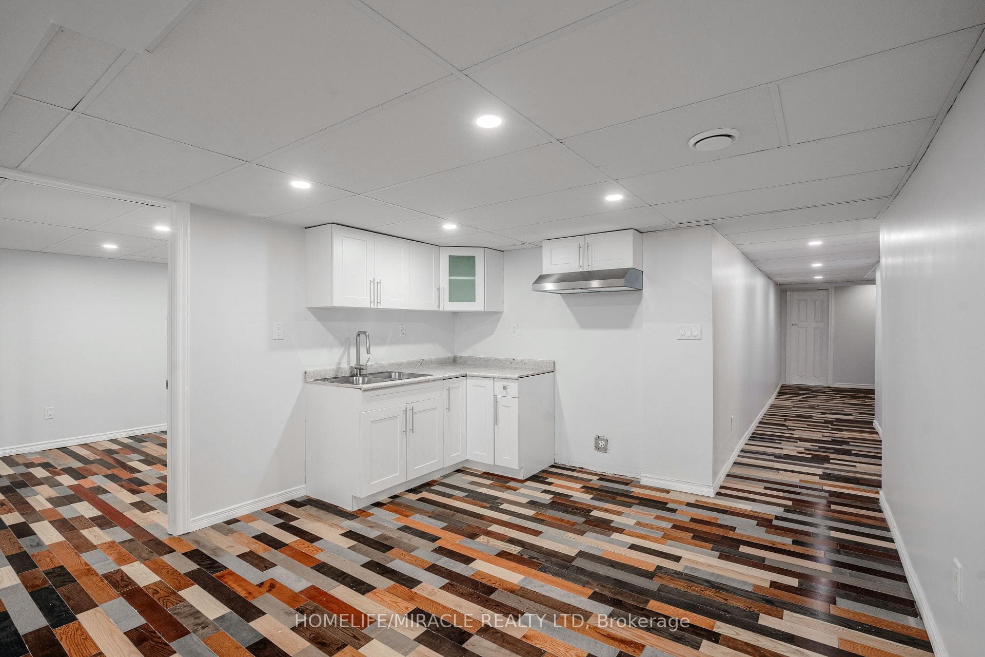 7836 Hoptree Road photo 40