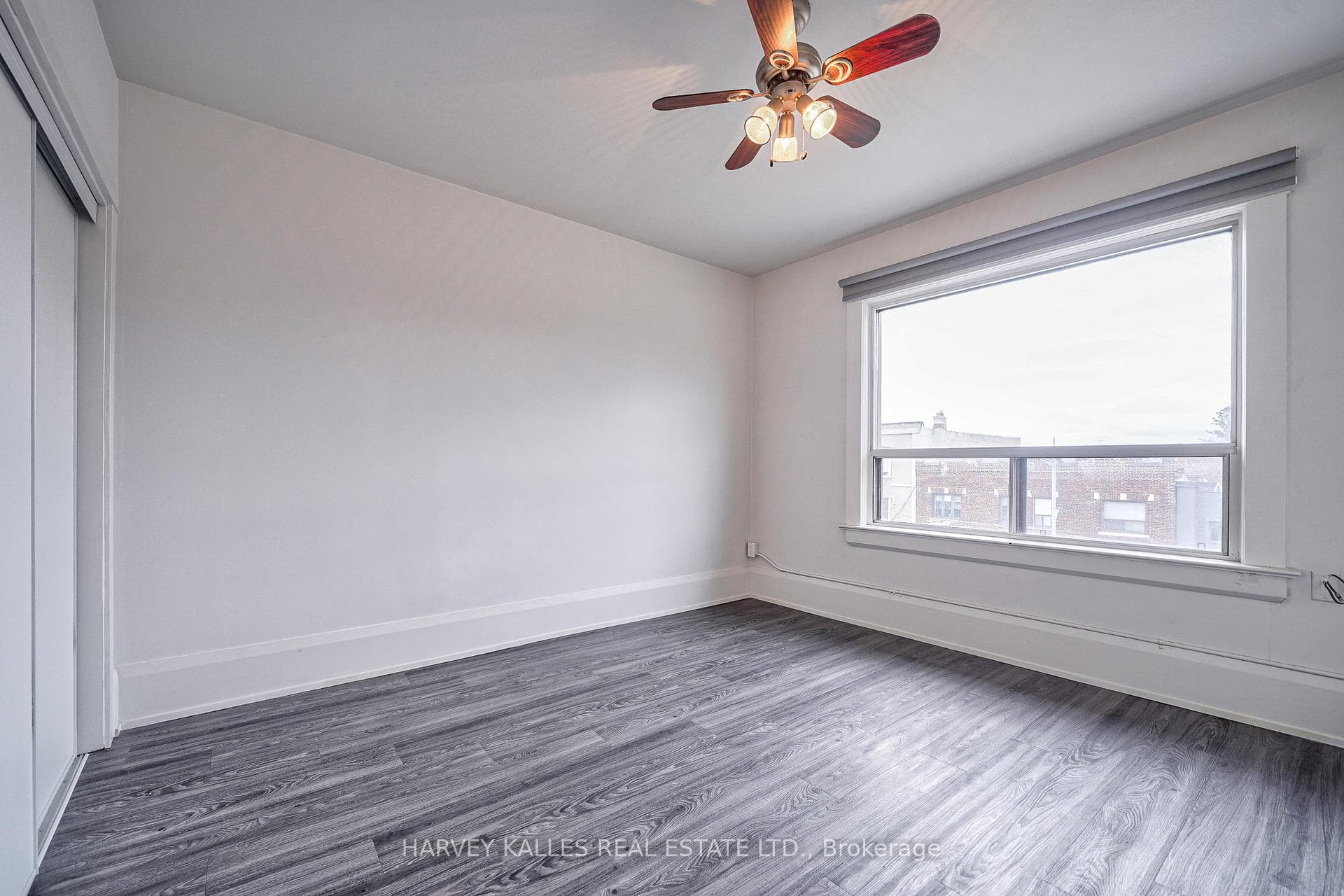 1074 St Clair Avenue Unit 4 photo 24