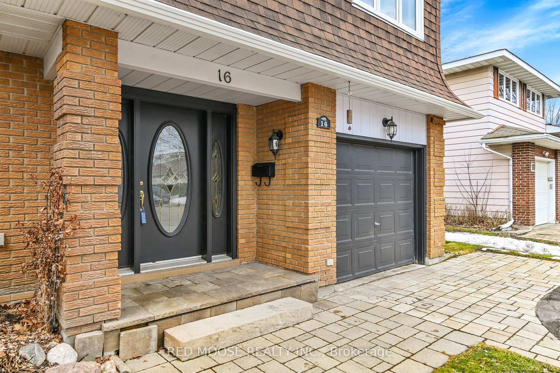 16 Diceman Crescent photo 3