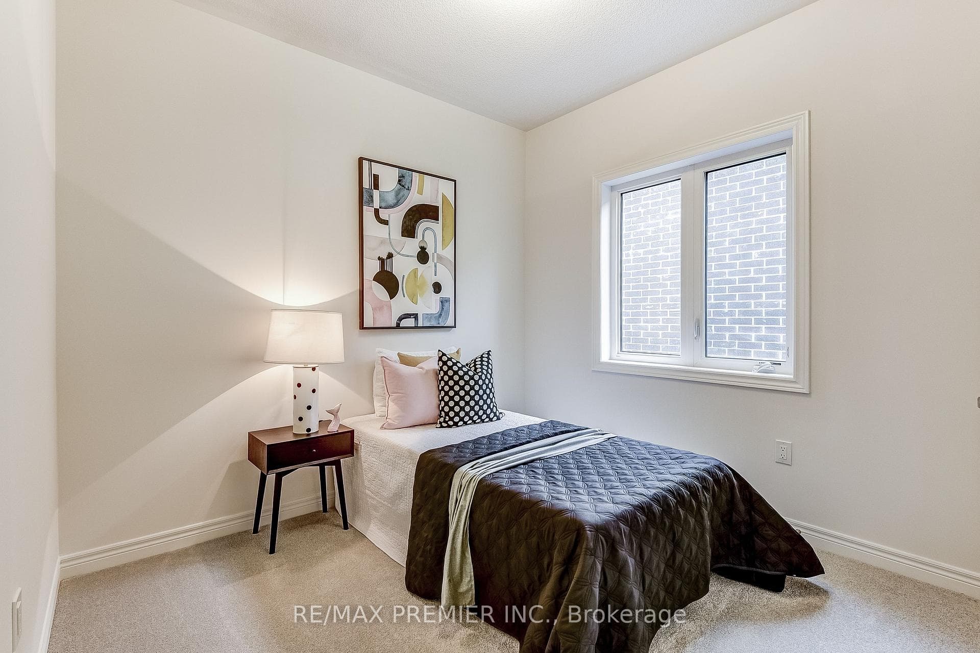 1267 Talisman Manor photo 26